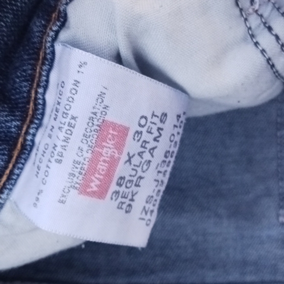 Wrangler men's regular fit jeans size 38 x 30 - Picture 3 of 10